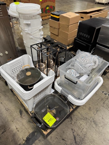Pallet of miscellaneous items