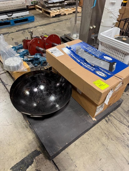 Pallet of Cadco countertop warmers and woks