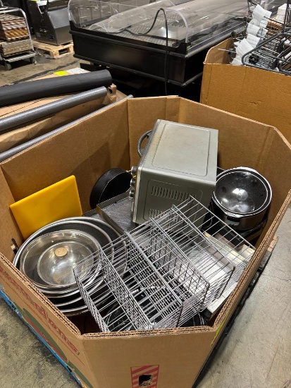Pallet of miscellaneous items