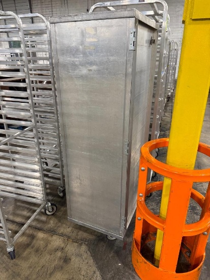 aluminum transport cabinet w/ revolving seasoning rack