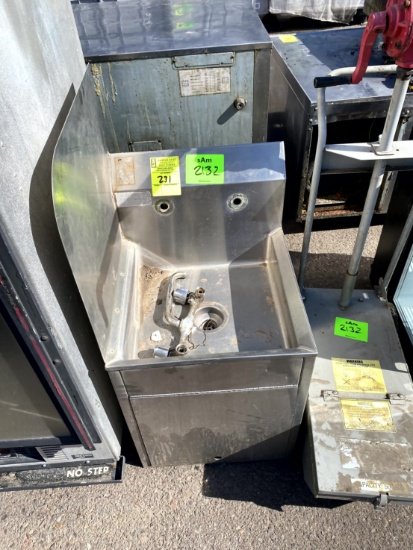SINGLE BASIN SINK