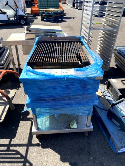 UNMARKED GAS CHARBROILER ON STAND