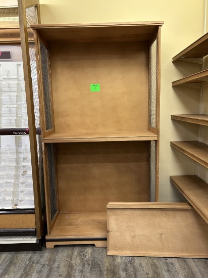 WOODEN MERCHANDISER