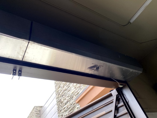 POWERED AIRE AIR CURTAIN