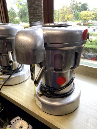 NUTRIFASTER N450 JUICING MACHINE