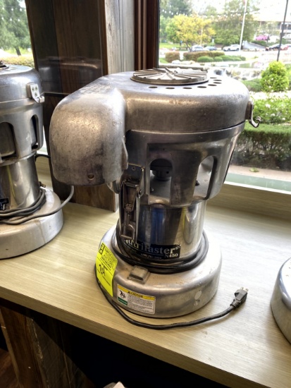 NUTRIFASTER N450 JUICING MACHINE