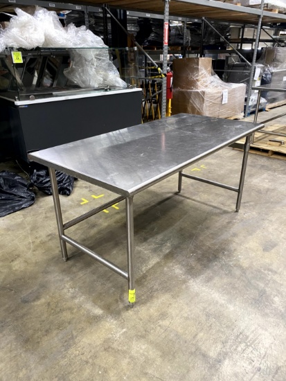 STAINLESS STEEL TABLE