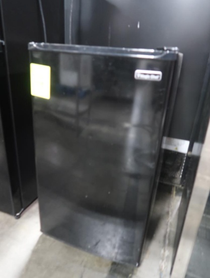 Magic Chef black mini fridge