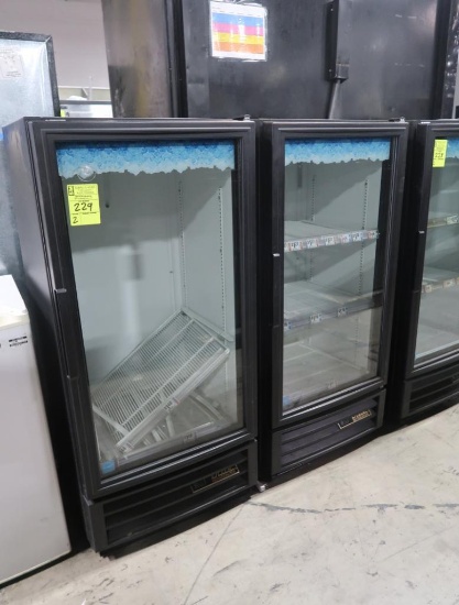 True single door refrigerator merchandiser