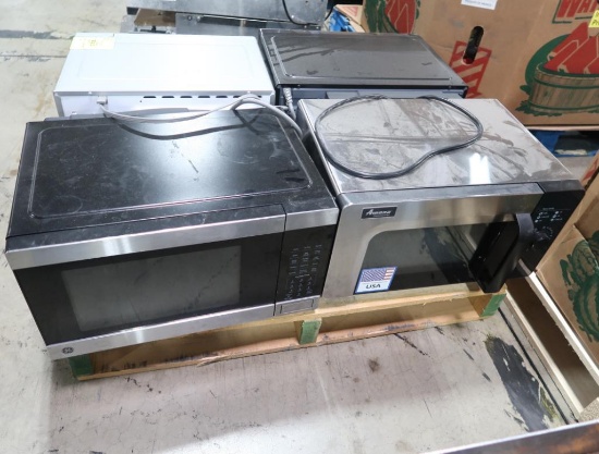 Pallet of microwaves