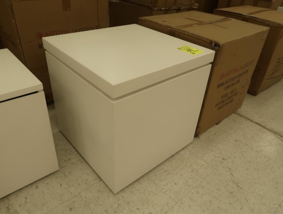 white bunkers w/ lid, new