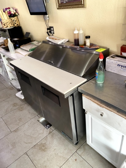 TRUE REFRIGERATED PREP TABLE