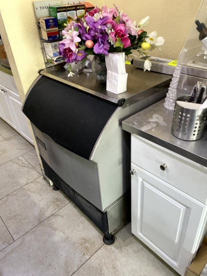 ICE-O-MATIC UNDER COUNTER ICE MAKER