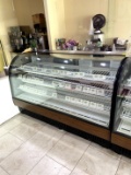 TRUE CURVED GLASS BAKERY CASE