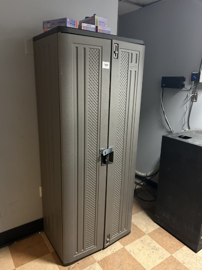 SUNCAST PLASTIC STORAGE UNIT