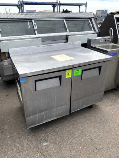 TRUE REFRIGERATED WORKTOP