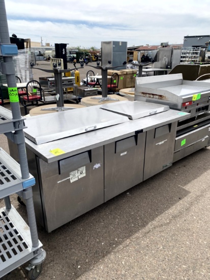 TRUE REFRIGERATED PREP TABLE