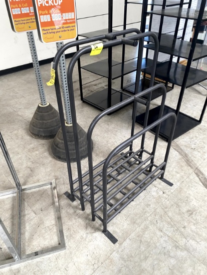 RUG/POSTER HOLDER