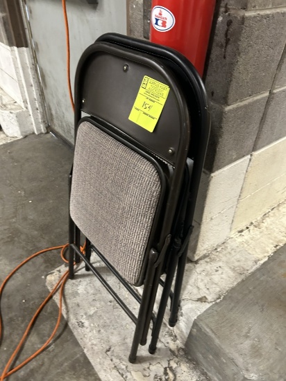 METAL PADDED FOLDING CHAIRS