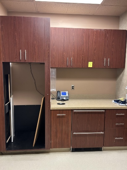 MILLWORK AND CABINETRY IN PHARMACY OFFICE