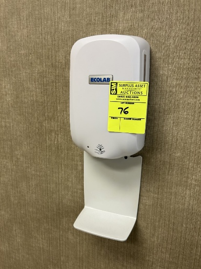 ECOLAB WALL MOUNTED SANITIZER DISPENSER