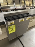 EDLUND WALL-MOUNTED KNIFE RACK