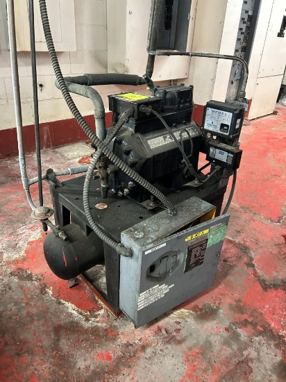 KYSOR WARREN SINGLE PUMP COMPRESSOR RACK