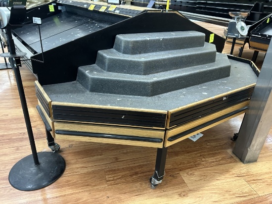 MARCO 8FT PORTABLE DRY PRODUCE MERCHANDISERS