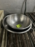 ASSORTED SIZE STAINLESS MIXING BOWLS