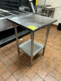 24IN X 24IN X 35IN STAINLESS STEEL TABLE