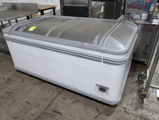 AHT portable freezer