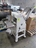 Oliver bread slicer