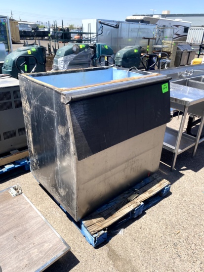 LARGE ICE BIN