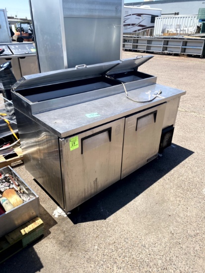 TRUE REFRIGERATED PREP TABLE