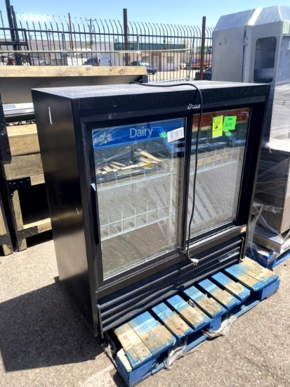TRUE SLIDING DOOR COOLER