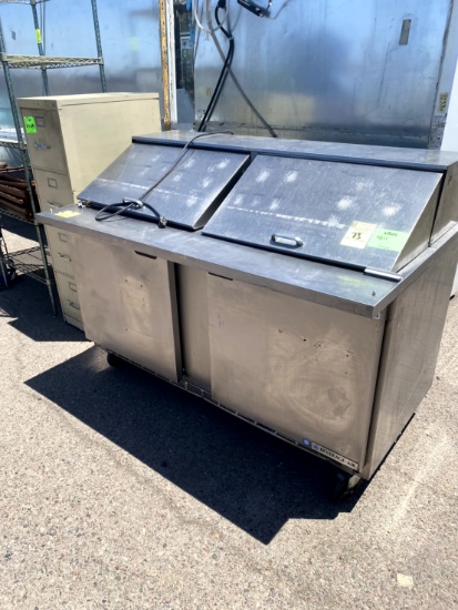 BEVERAGE AIR REFRIGERATED PREP TABLE