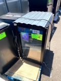 TRUE GLASS DOOR COOLER