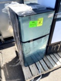 FRIGIDAIRE MINI FRIDGE
