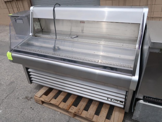 True refrigerated merchandiser, self-contained