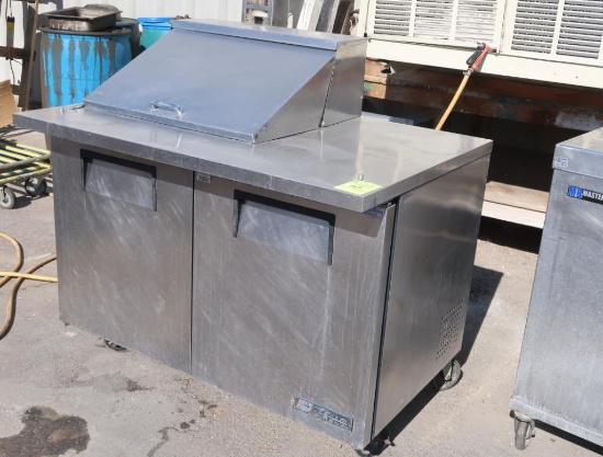 True refrigerated prep table