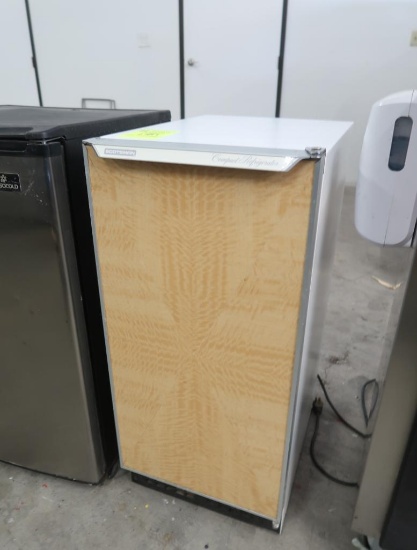 Scotsman compact refrigerator