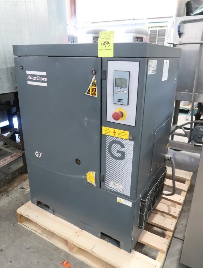 Atlas Copco AirPower tankless rotary screw air compressor w/ dryer