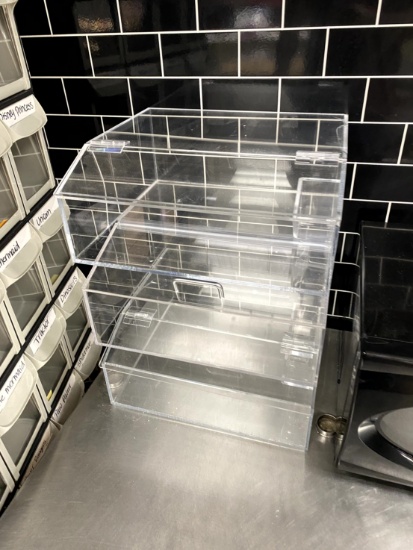 CLEAR DISPLAY CASE