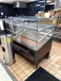 GLASS DRY PASTRY DISPLAY