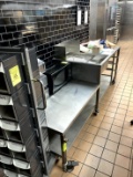 STAINLESS STEEL TABLE