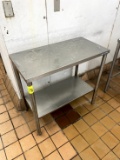 STAINLESS STEEL TABLE