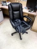 FAUX LEATHER OFFICE CHAIR