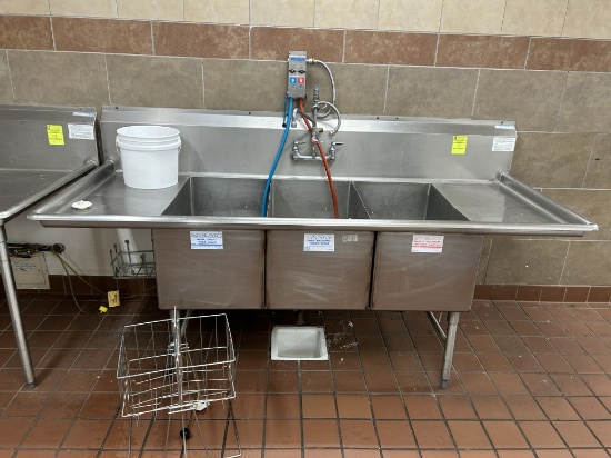 STAINLESS STEEL 3 COMPARTMENT SINK
