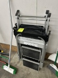 FRONT LINE STEP LADDERS