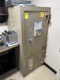 AMSEC DUAL COMPARTMENT CASH SAFE W/ DIGITAL PAD